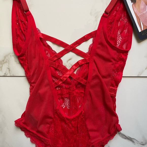 Red Deep Plunge Lace Teddy - Picture 8 of 12